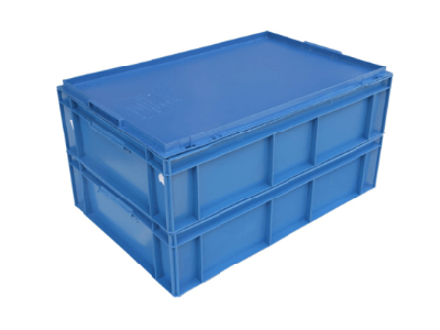 caixa plastica 1061 com tampa empilhada